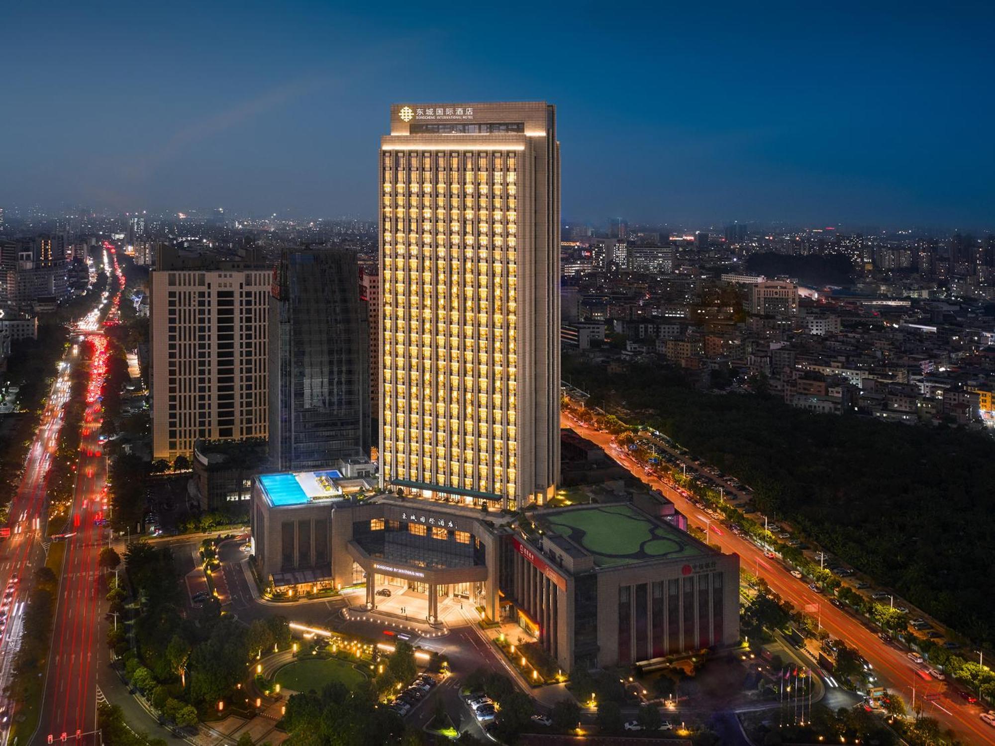 Dongguan Dongcheng International Hotel - Free Shuttle Buses For Executive Room Guests During Canton Fair Exterior photo