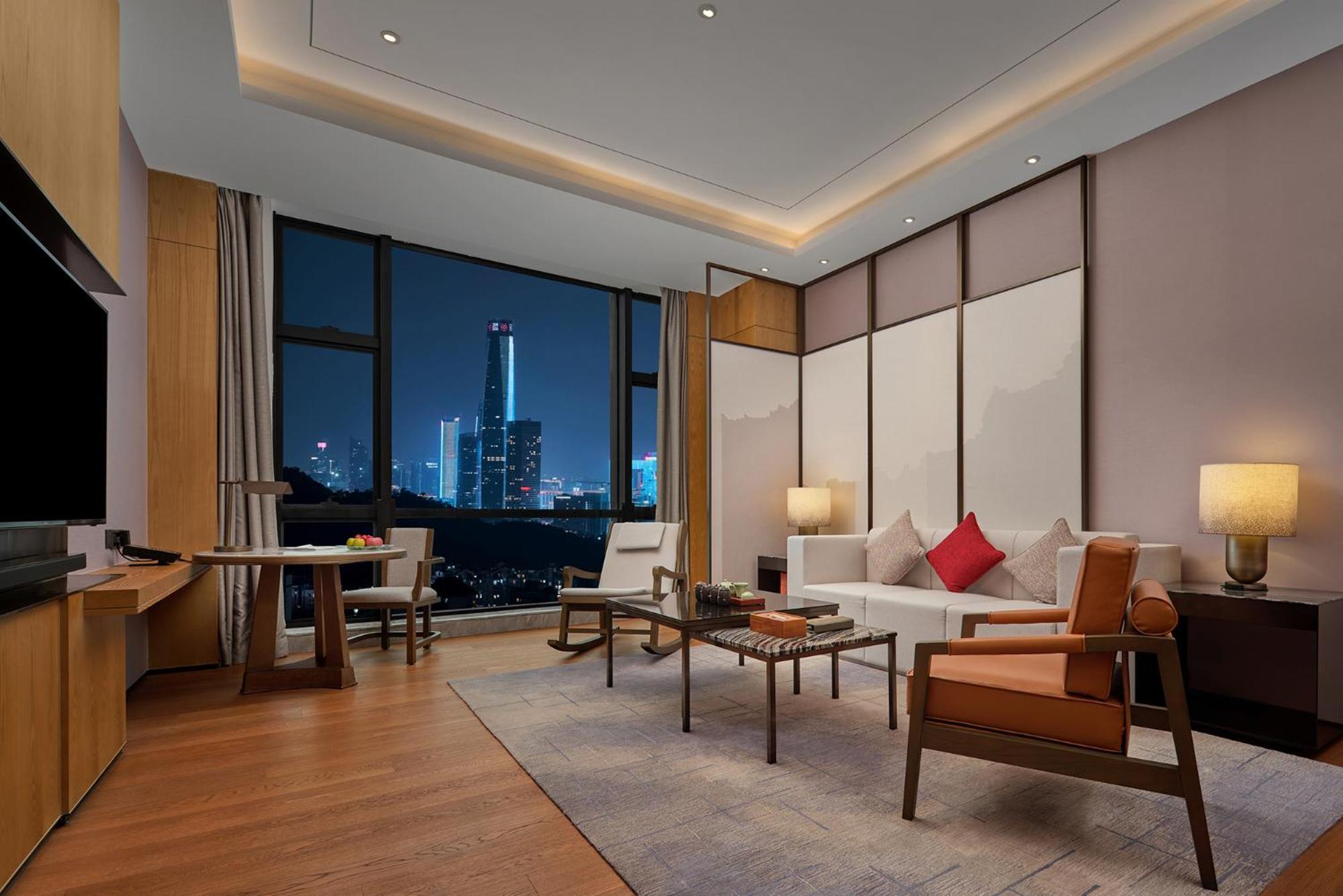 Dongguan Dongcheng International Hotel - Free Shuttle Buses For Executive Room Guests During Canton Fair Exterior photo