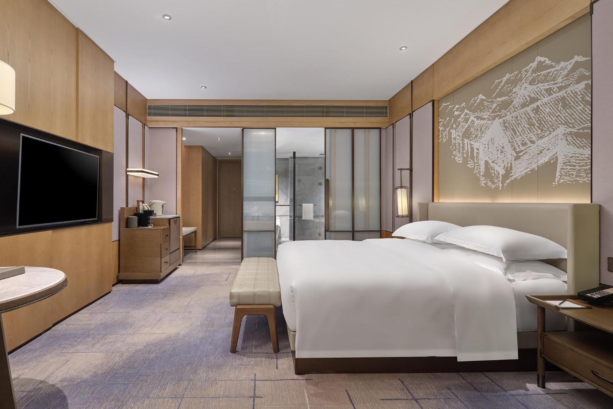 Dongguan Dongcheng International Hotel - Free Shuttle Buses For Executive Room Guests During Canton Fair Exterior photo